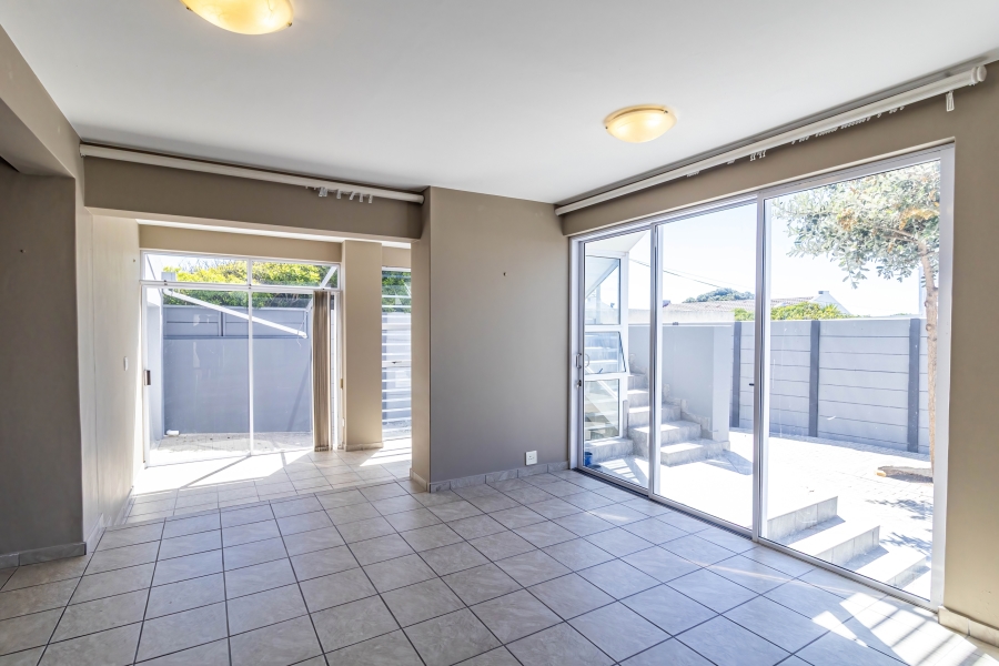 4 Bedroom Property for Sale in Yzerfontein Western Cape